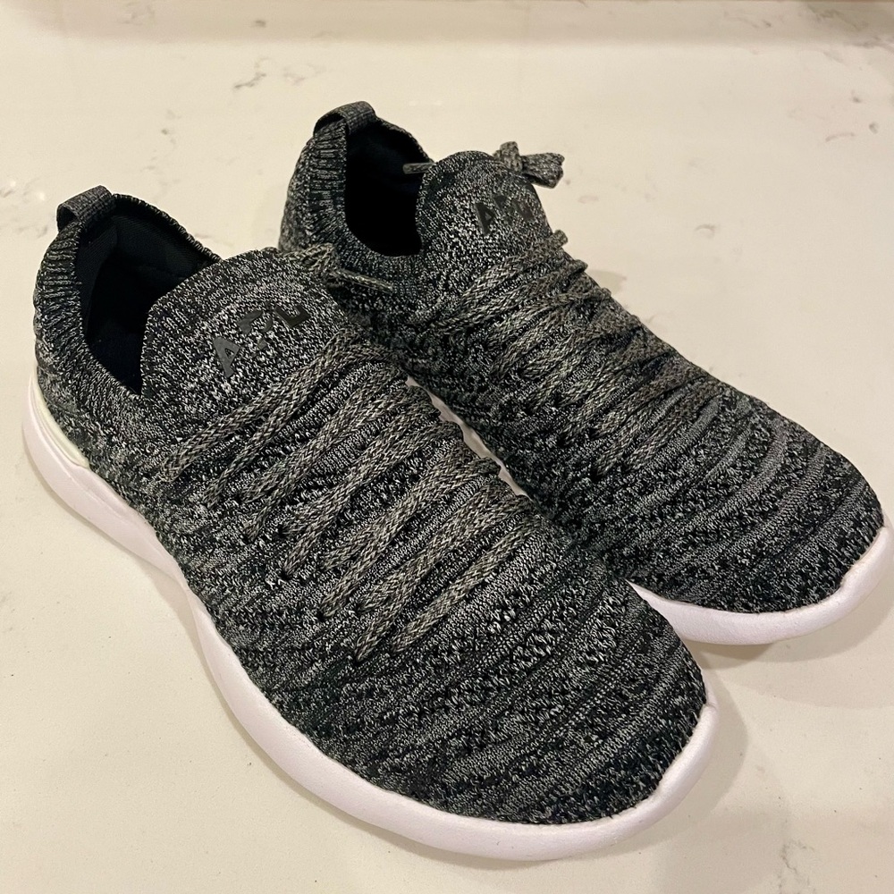 APL TechLoom Wave Women’s Size 6.5